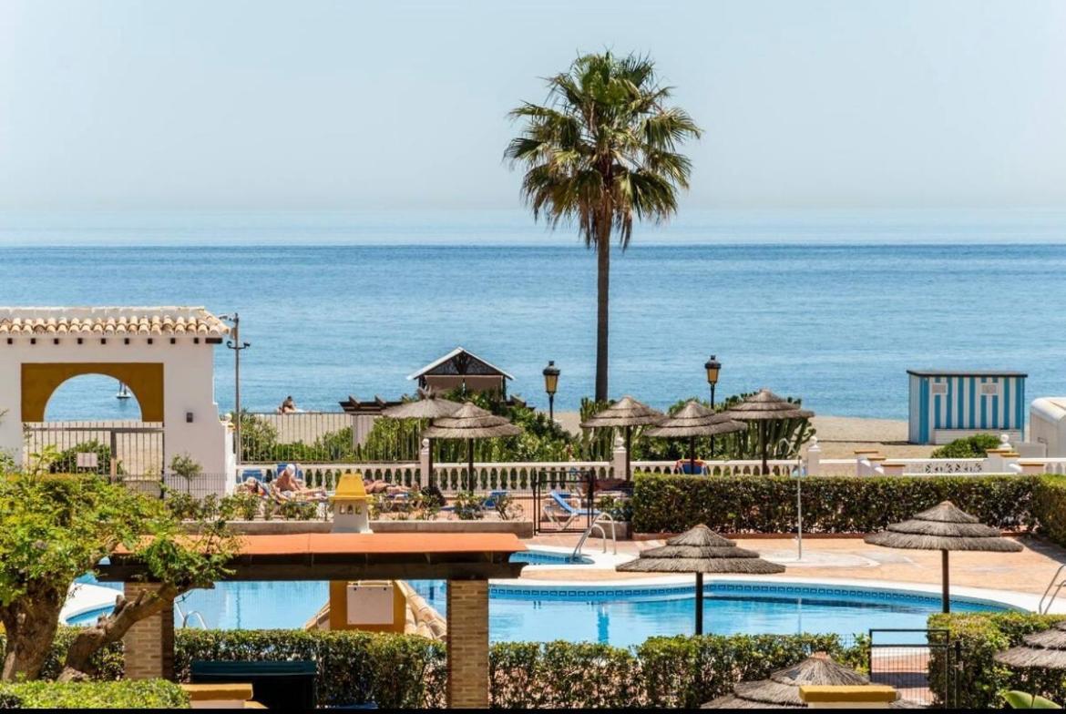 Personal Y Coqueto En Primerisima Linea De Playa, En La Costa Del Sol. Puerto De La Duquesa Кастильо-де-Сабинильяс Экстерьер фото