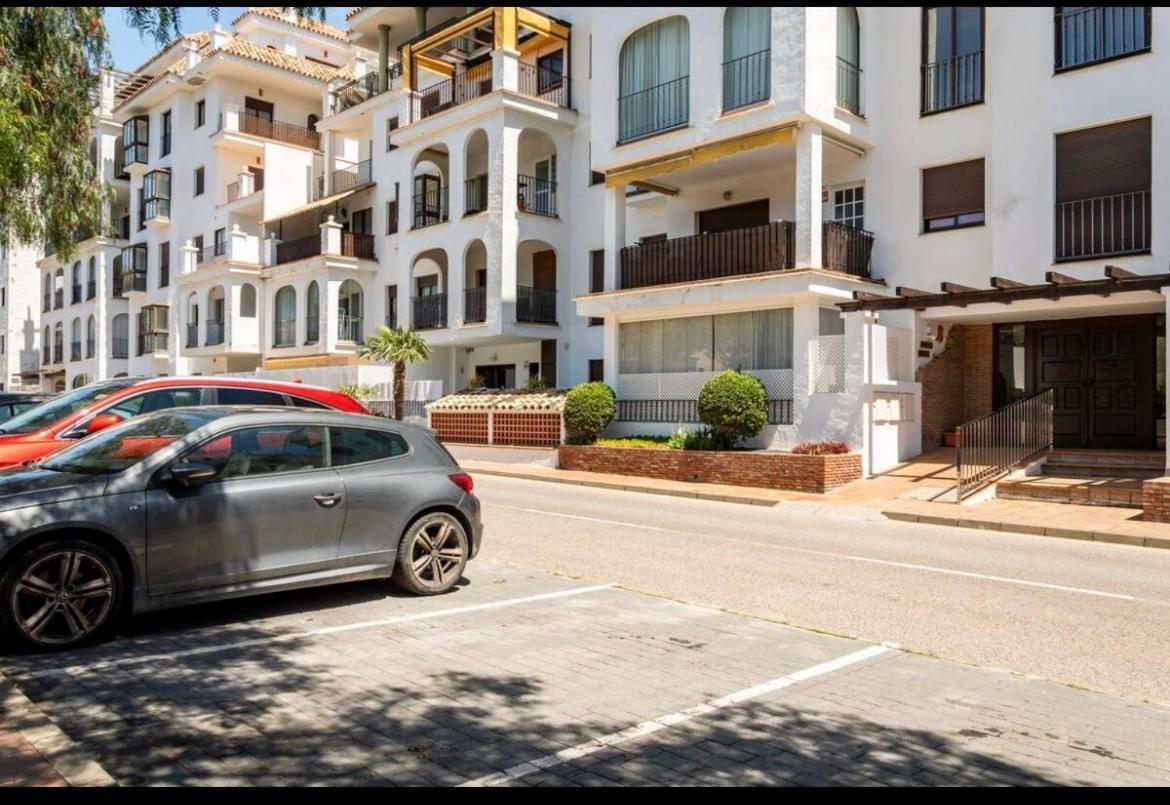 Personal Y Coqueto En Primerisima Linea De Playa, En La Costa Del Sol. Puerto De La Duquesa Кастильо-де-Сабинильяс Экстерьер фото